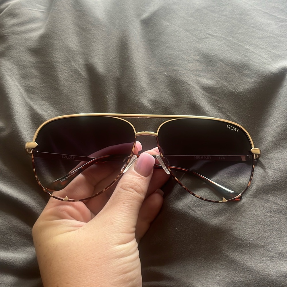 Quay Hugh Key 126 Sunglasses